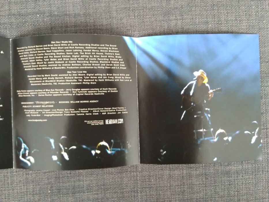 Brad Paisley, Hits Alive 2010, 2 cds