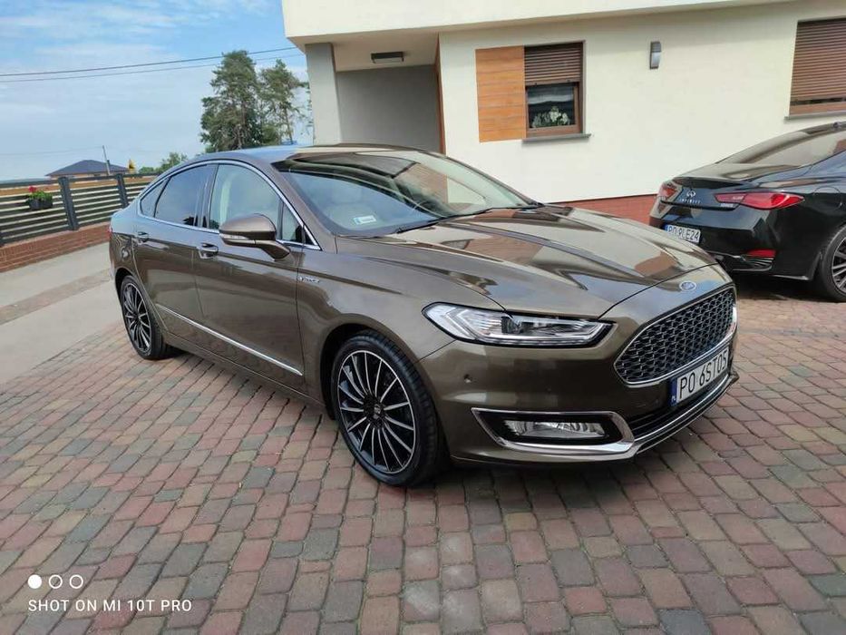 Ford Mondeo Vignale Sedan 2.0 240km LPG