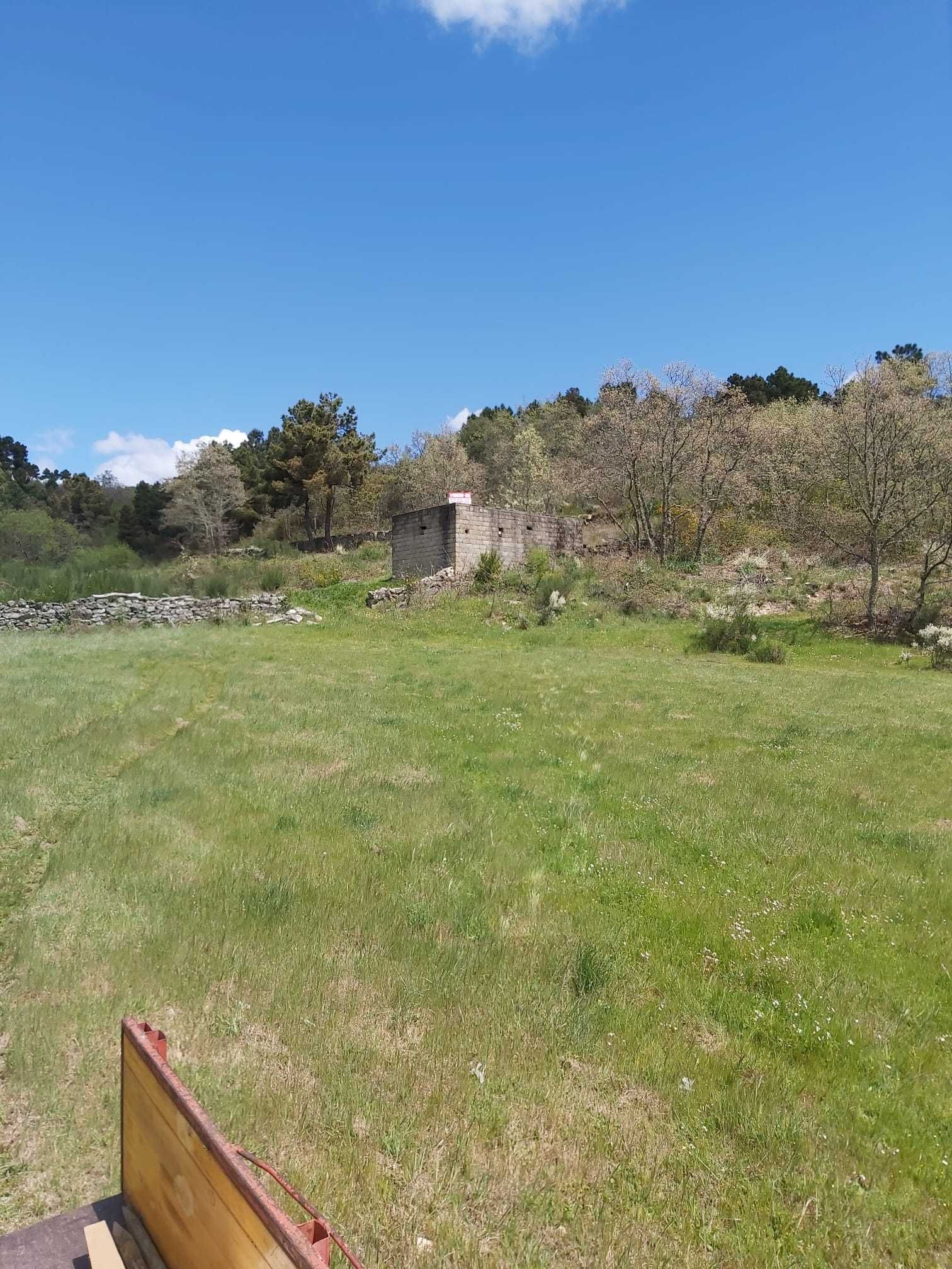 Terreno à venda em Carrazeda de Ansiães