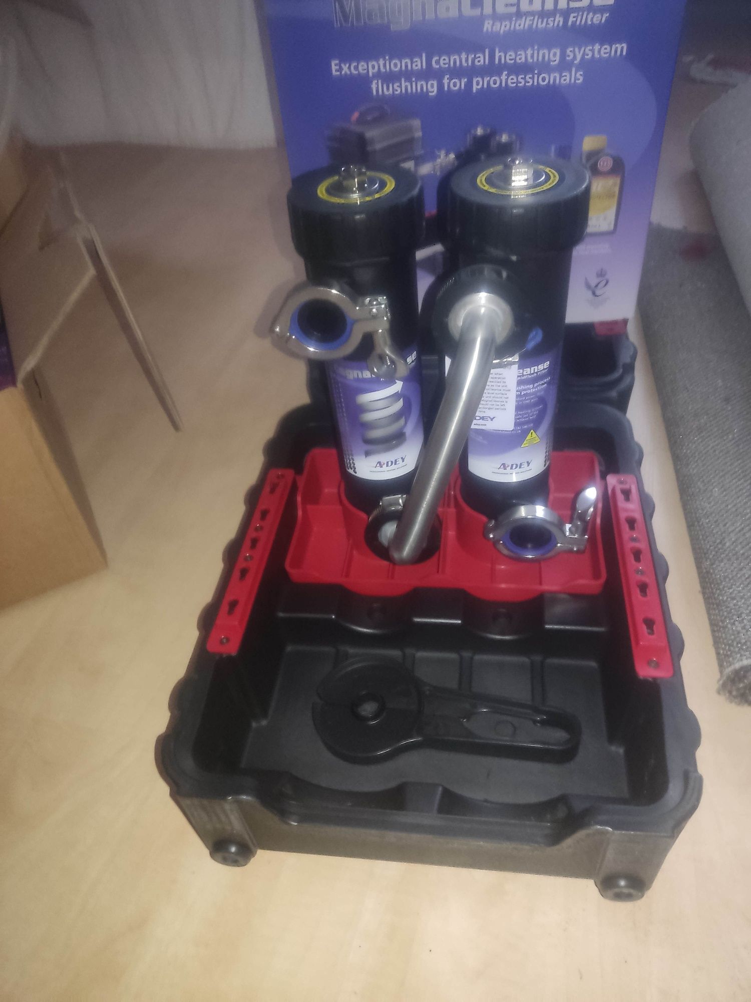 MagnaCleanse Adey, zestaw filtrów magnetycznych do płukania instalacji