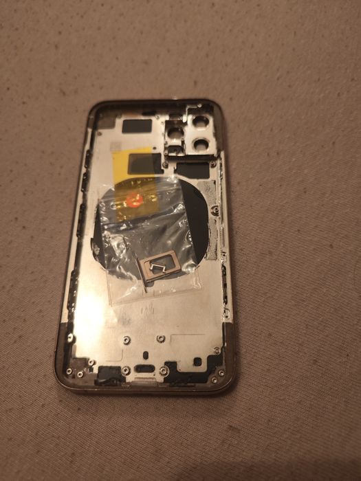 Korpus obudowa oryginalna demontaż iPhone 11 pro gold złoty