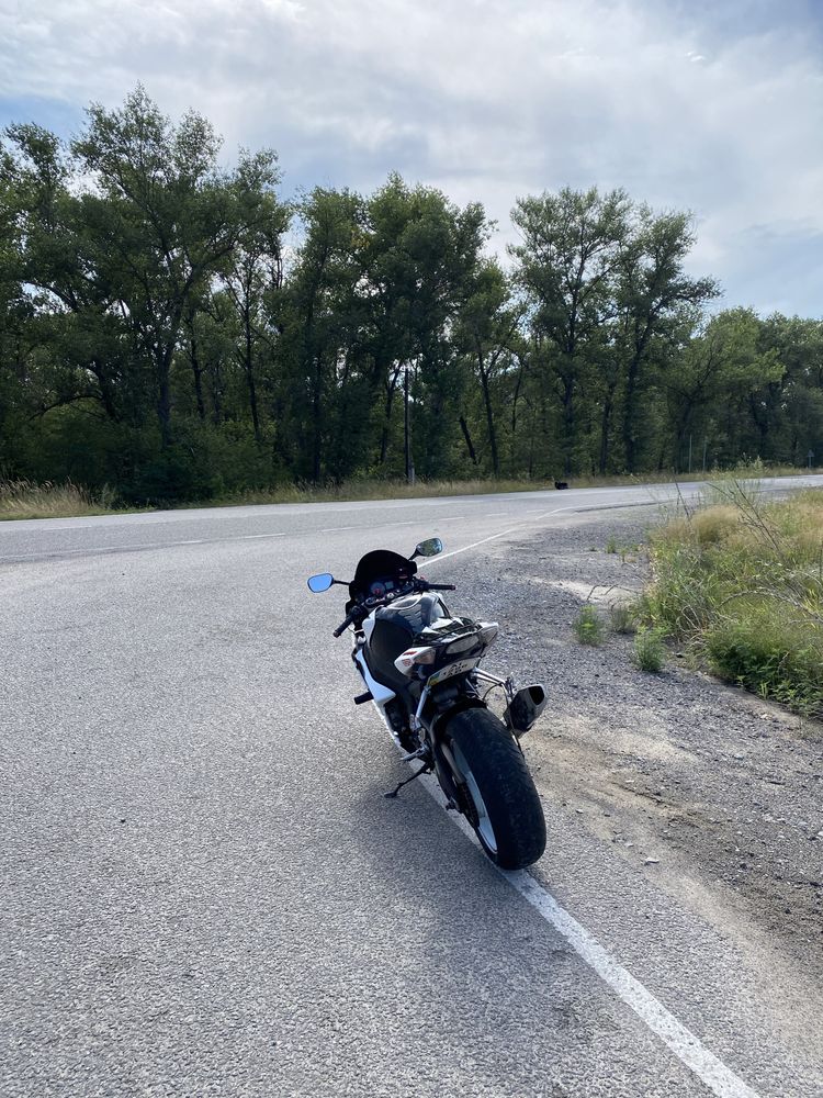 Suzuki GSXR 1000 k8