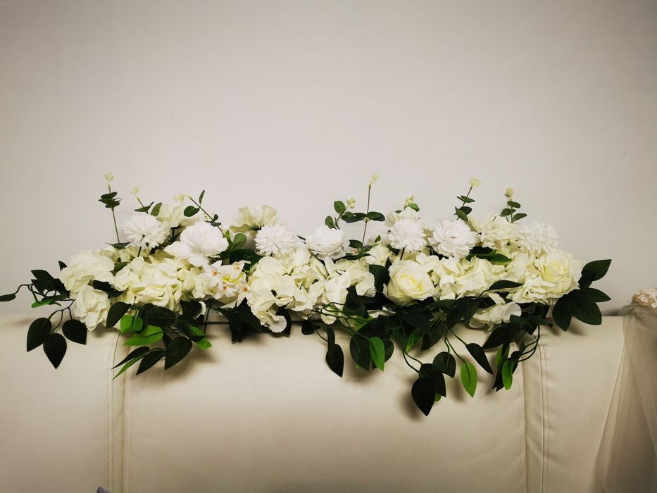 Bukiet kwiatów na stół młodej pary ślub, wesele