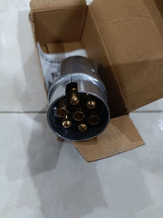 Adaptador de conector de reboque