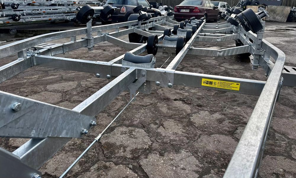 Przyczepa podłodziowa 3500DMC Lorries pod jachtPP35-8825 do 860cm!