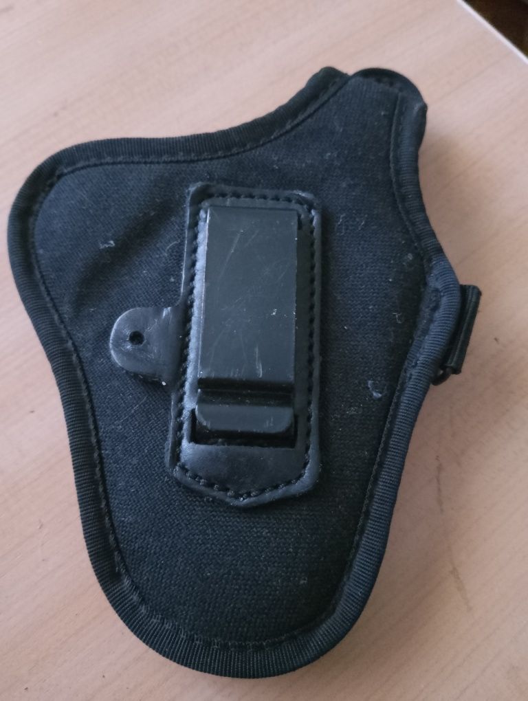 Продам  кобуру  чорну