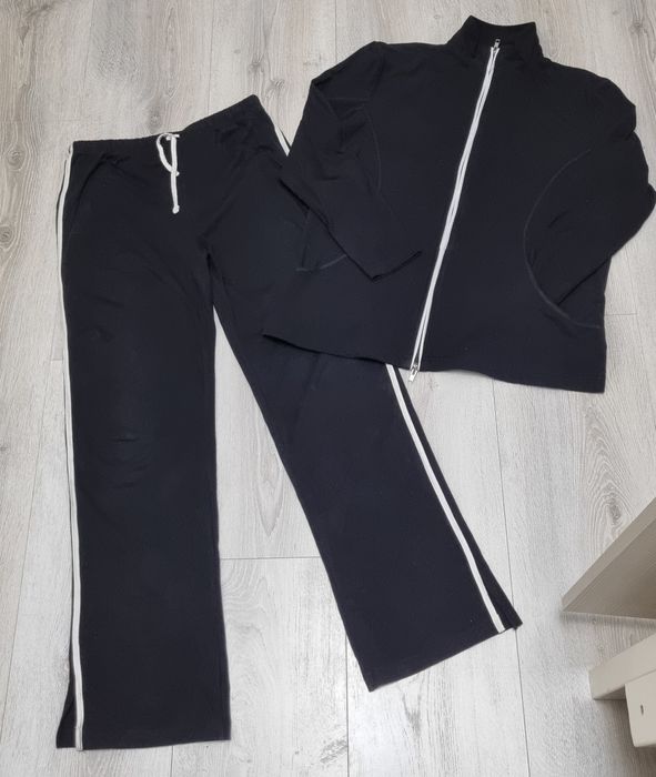 Спортивный костюм женский