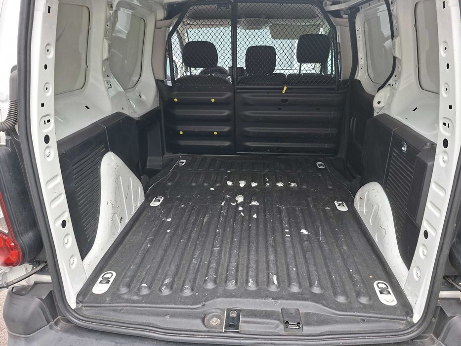 Peugeot Partner 1.6 Hdi 3 lugares com iva descriminado