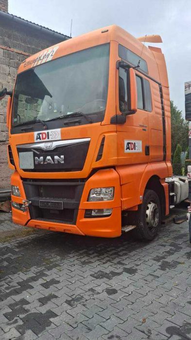 man tgx z uszkodzonym silnikiem