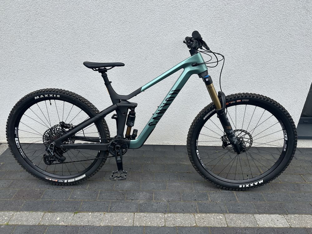 Canyon Strive CFR 2024