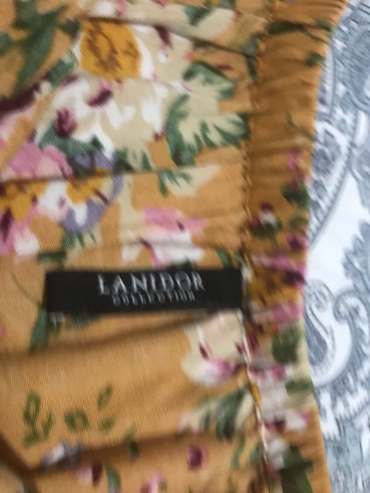 Blusa com flores Lanidor