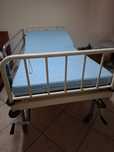 Cama articulada em.ferro