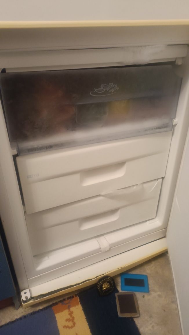 Продається холодильник Evrotech