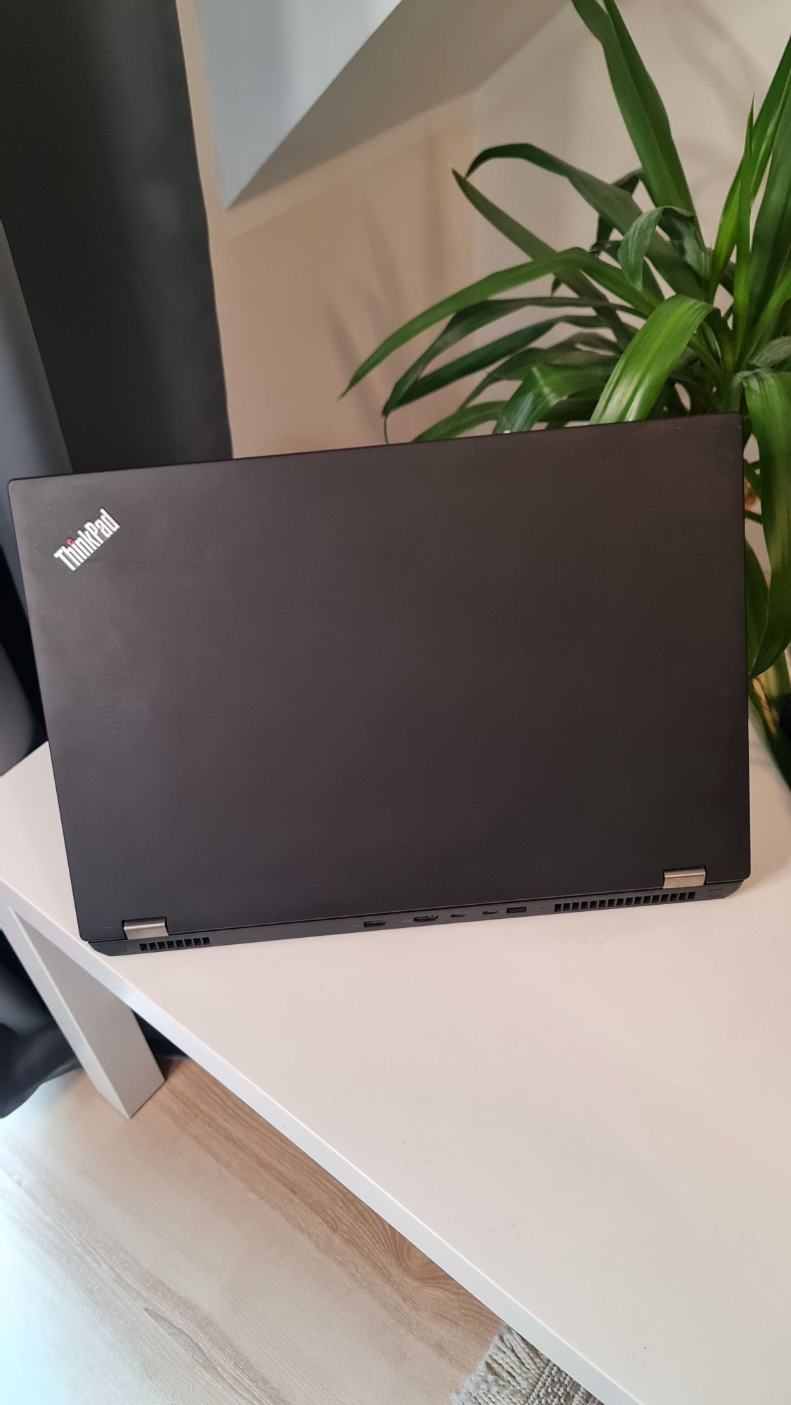 Laptop Lenovo P72 Xeon Quadro P5200 32GB 1TB do gier grafiki