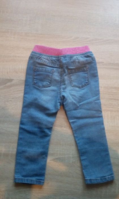 Spodnie jeans r.92