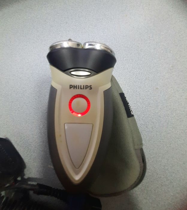 Отличная бритва Philips HQ9070 ! Идеальное состояние!