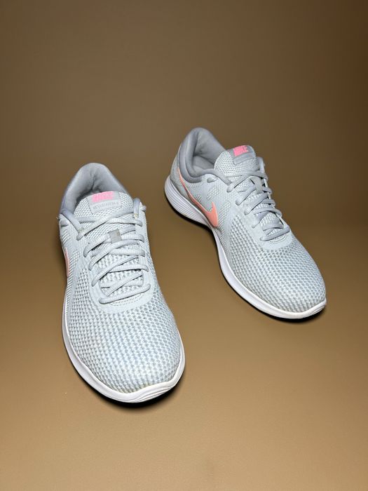 Кросівки 42.5р. NIKE REVOLUTION 4 AJ3491-016
