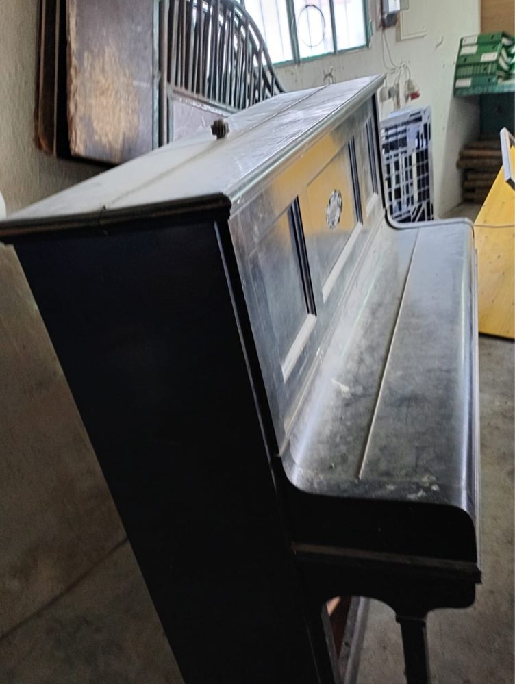 Vendo piano antigo