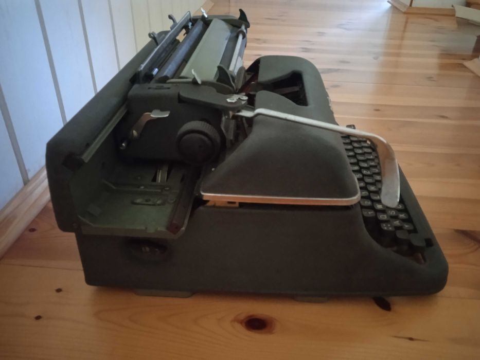 Maszyna do pisania Olympia Werke Wilhelmshaven AG dla kolekcjonera