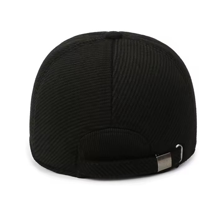 Czapka z daszkiem zimowa