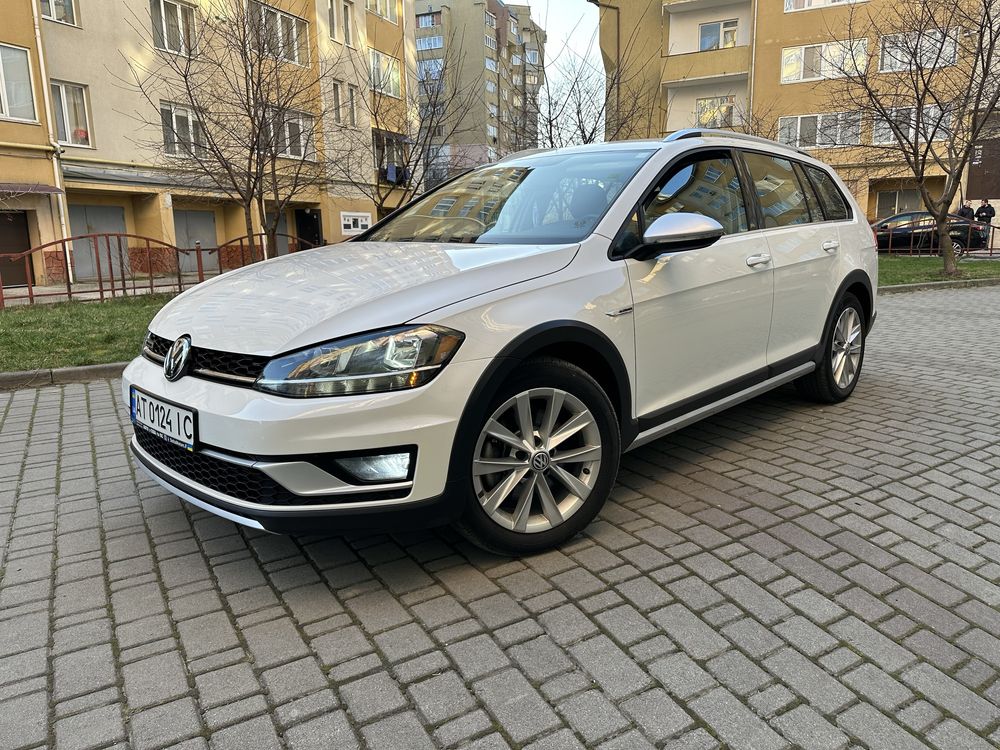 Volkswagen golf alltrack 2018 рік