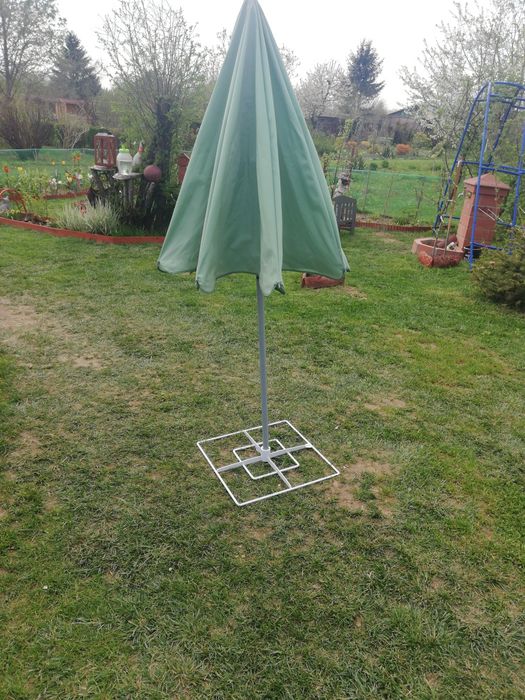 Stojak do parasolki ogrodowej