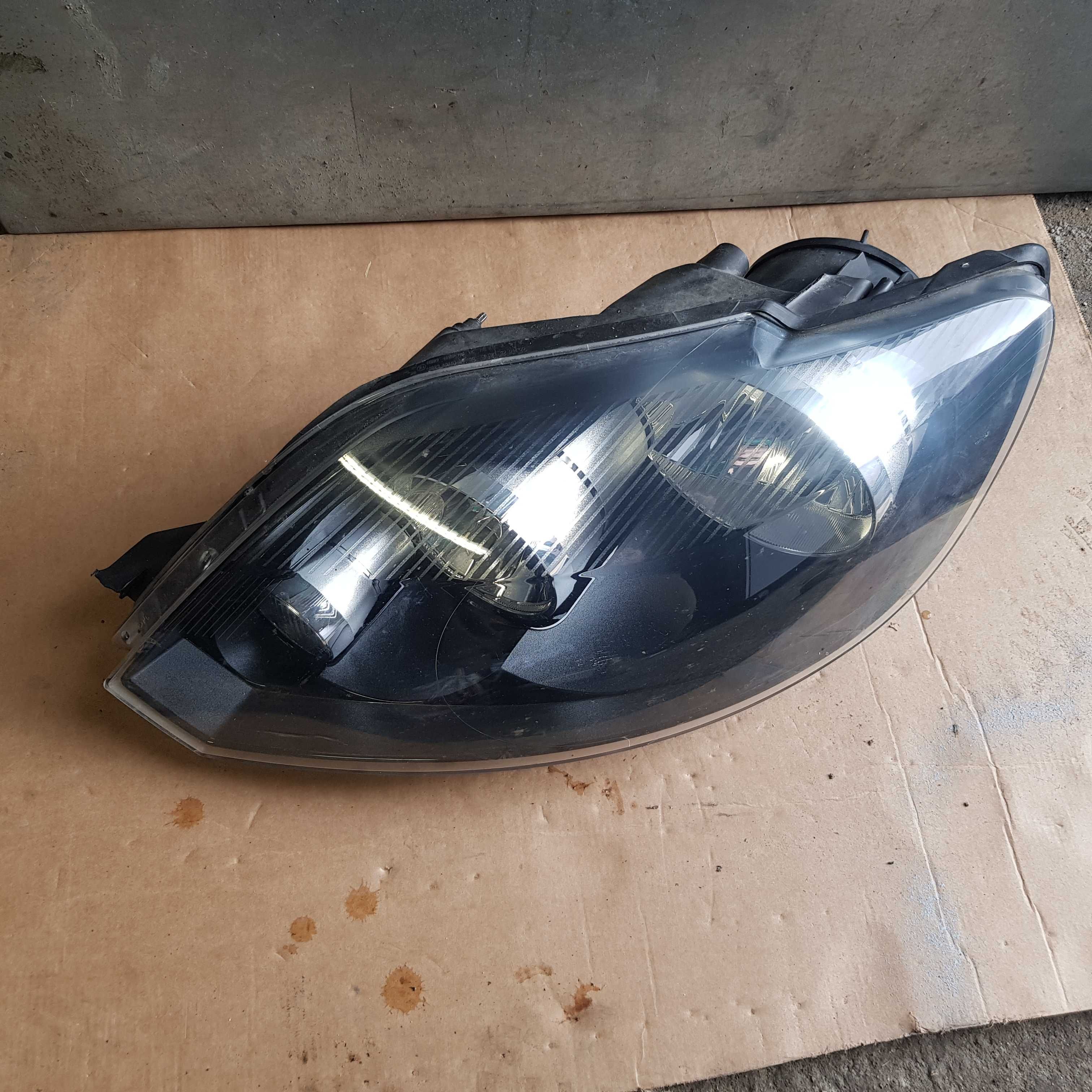 lampa przód VW Golf Plus lift