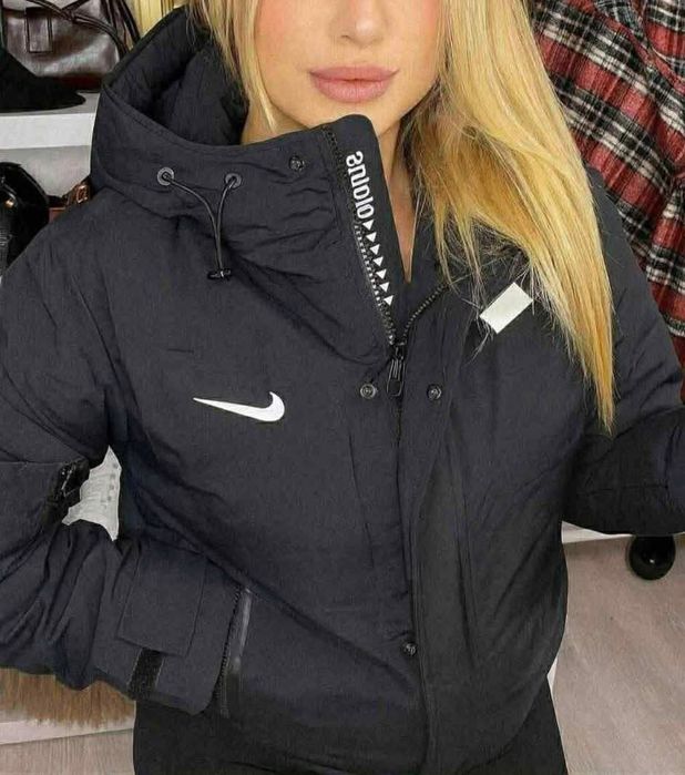 Kurtka czarna nowa