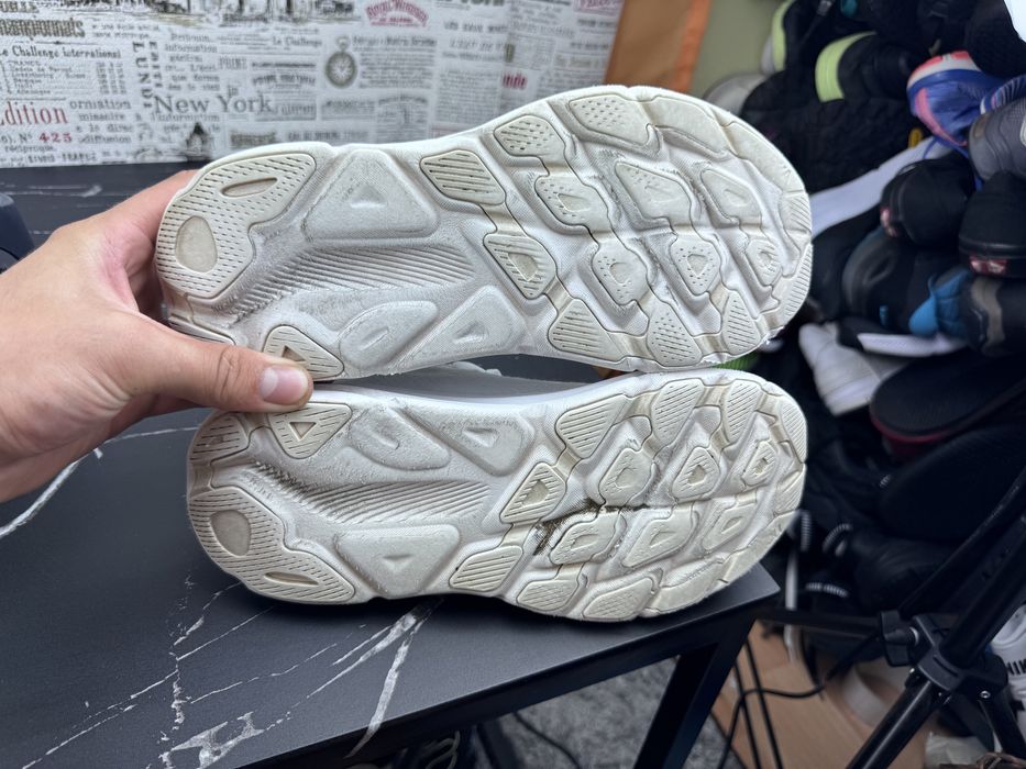 Оригінал Розмір 39 Кросівки Hoka One One Clifton 9 Взуття
