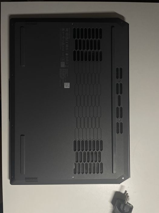 Lenovo LOQ 15IAX9 RTX3050 6gb, I5-12450HX, ddr5 16Gb 4800mhz, 1tb ssd