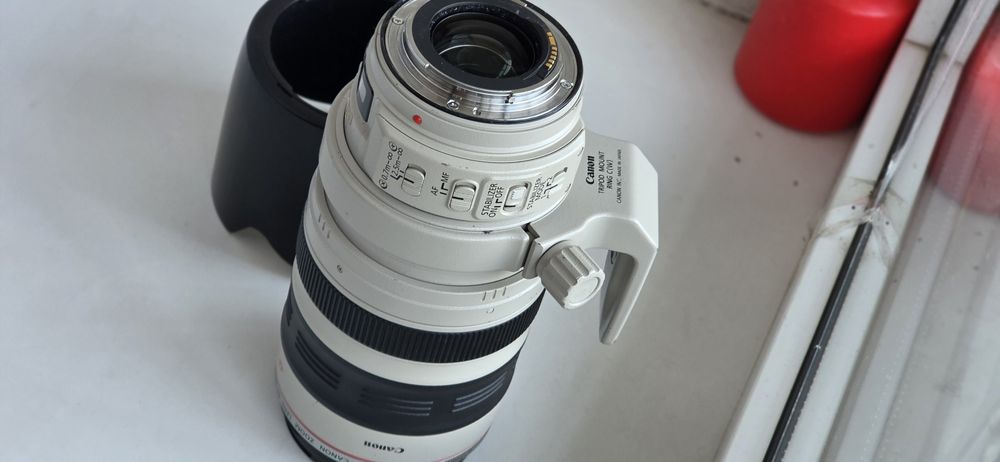 Об'єктив Canon EF 28-300mm f/3.5-5.6L IS USM