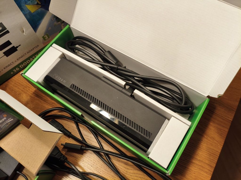 Zestaw Xbox One S + pad + Kinect + gry