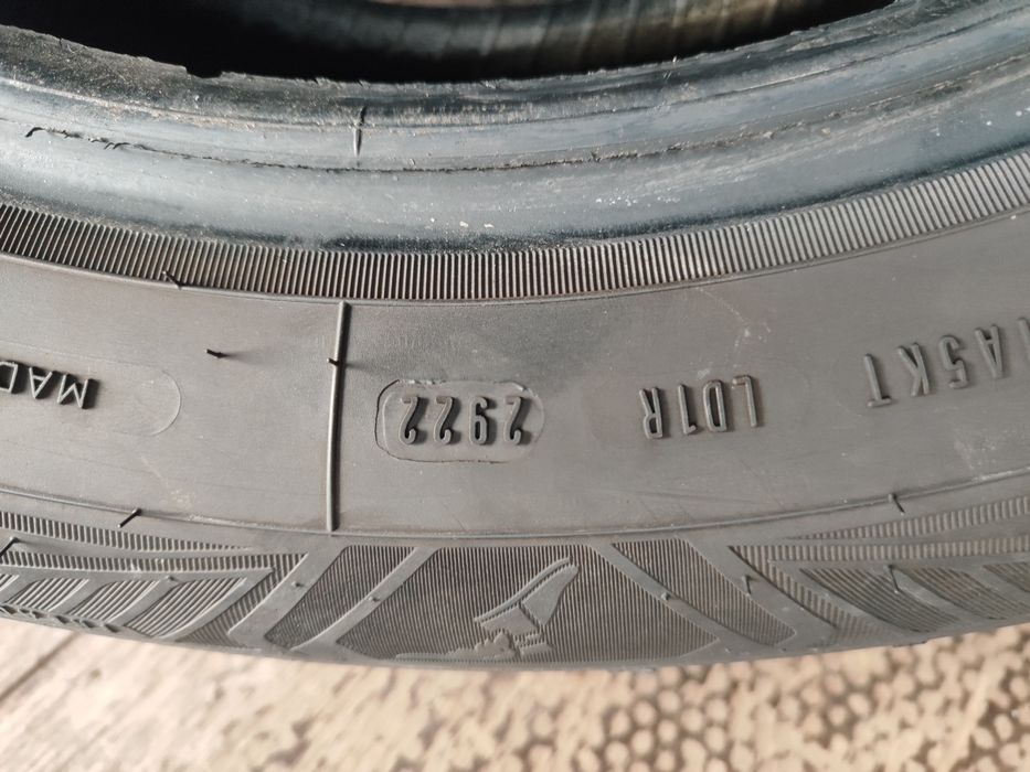 215/60/17 Good Year 2022