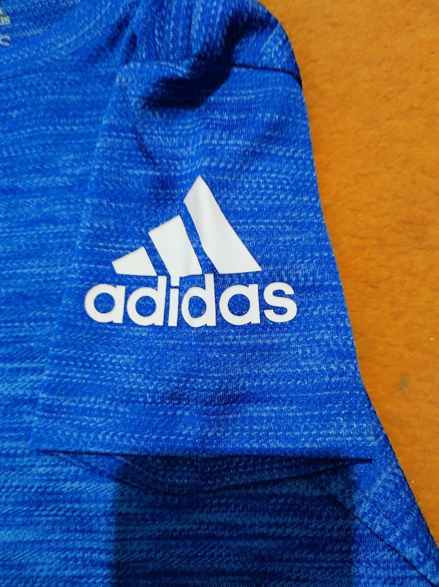 Футболки Adidas на 6-7 лет бу