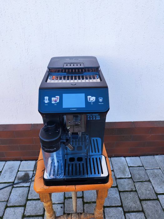 Кавомашина кофемашина Delonghi Eletta Explore ECAM 450.65