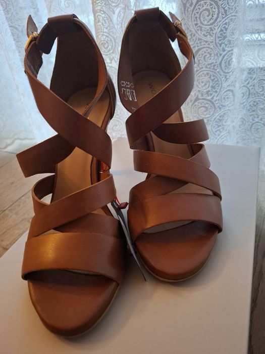Sandały damskie nowe z metką firmy Wojas. .