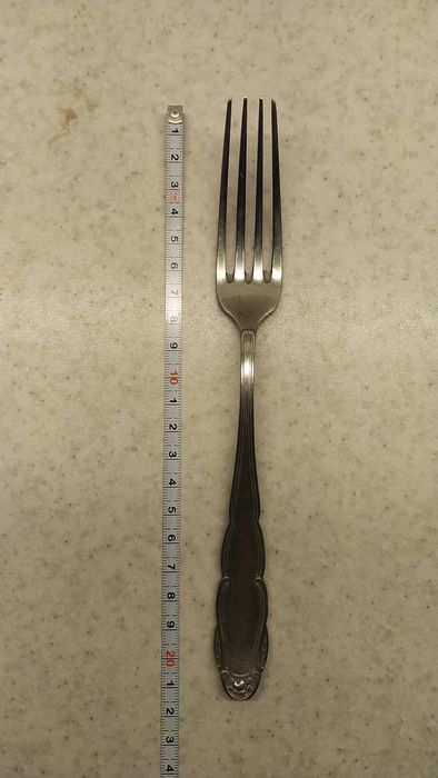 Stary duży posrebrzany widelec Alpacca WFWSiP Hefra Fraget