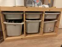 IKEA TROFAST z pojemnikami
