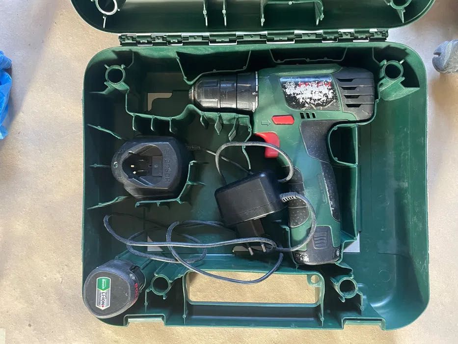 Продам шуруповерт Bosch PSR 1080 + в подарунок дрель-шуруповерт Makita