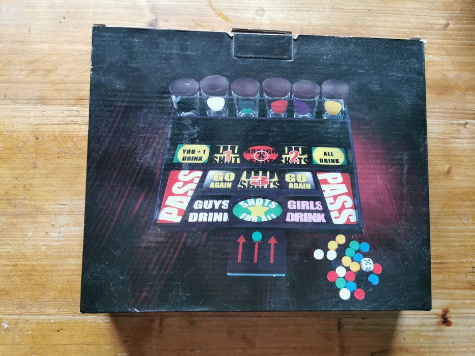 Alkochińczyk gra dla dorosłych na prezent nowa z kieliszkami