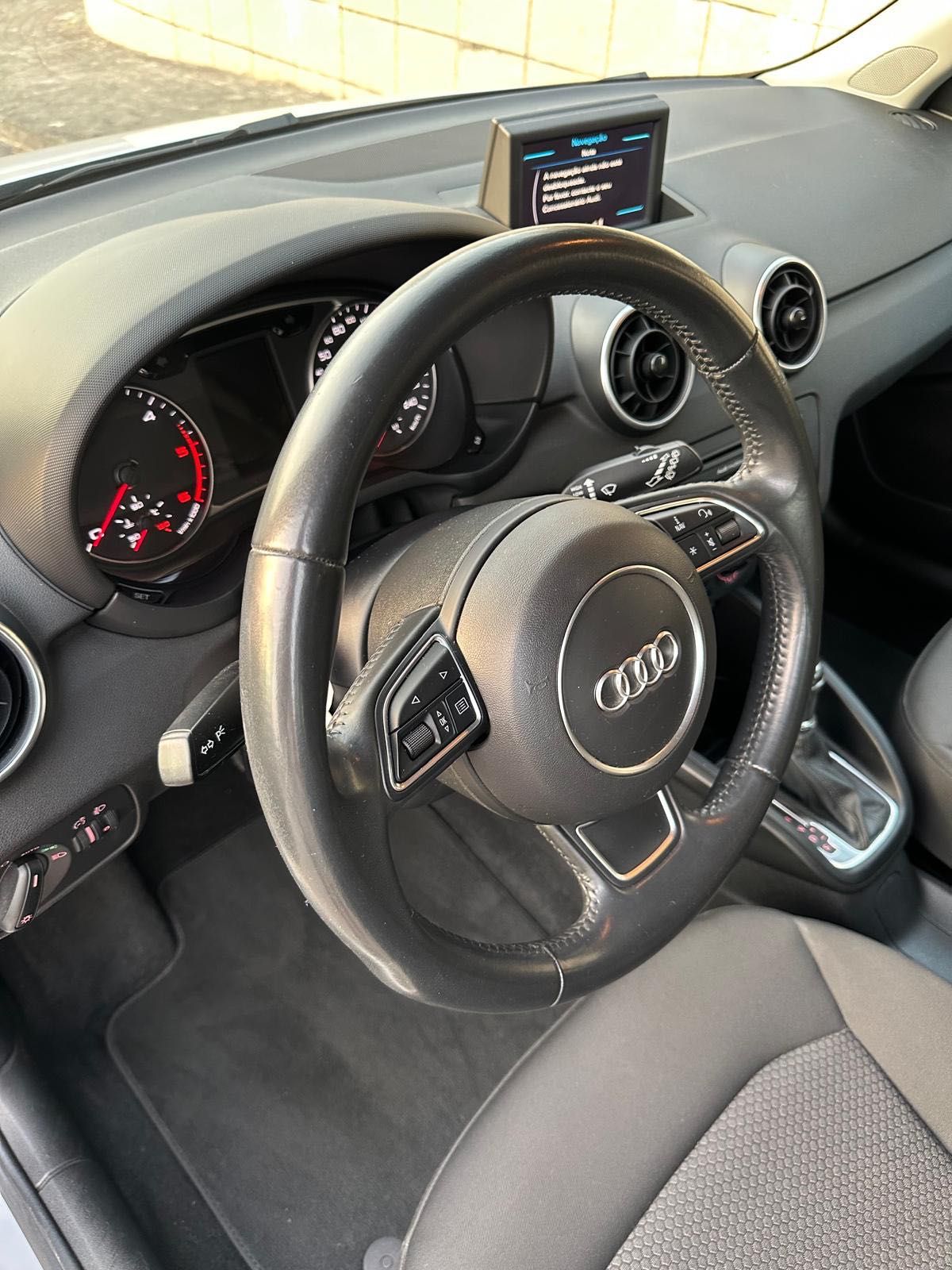 Audi A1 2014 - Muito bom estado!