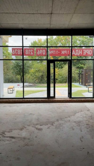 Оренда 60м2, 1 рік - 1грн., 2 рік - 18000грн., вул. К. Мікльоша 20А.