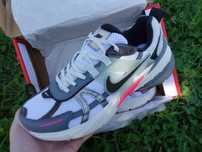 Кросівки Nike v2k run