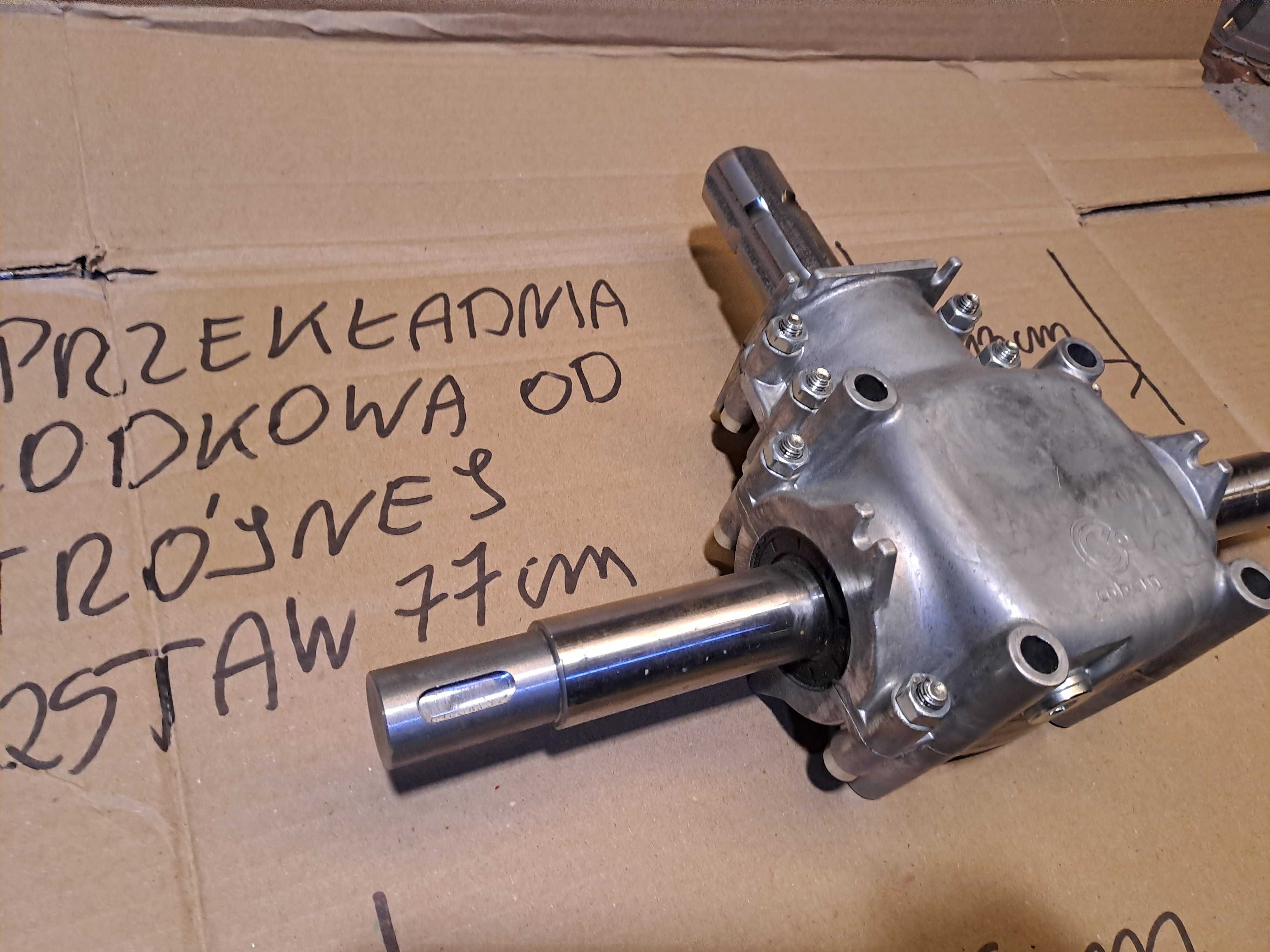 przekładnia do lejka siewki rozsiewacza środkowa