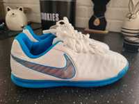 Nike Tiempo LegendX 7 Club IC halówki 38