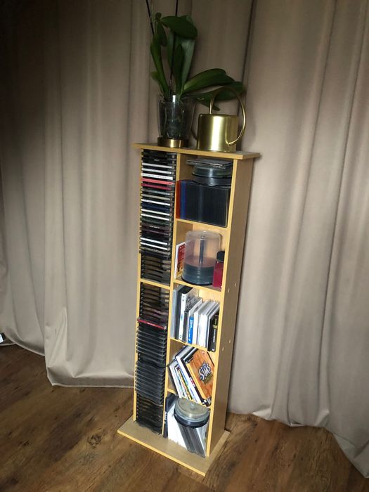 Drewniana półka na płyty