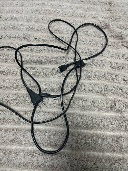 Ps4 slim 1tb,2 джойстики+ акаунт з багатьма іграми.