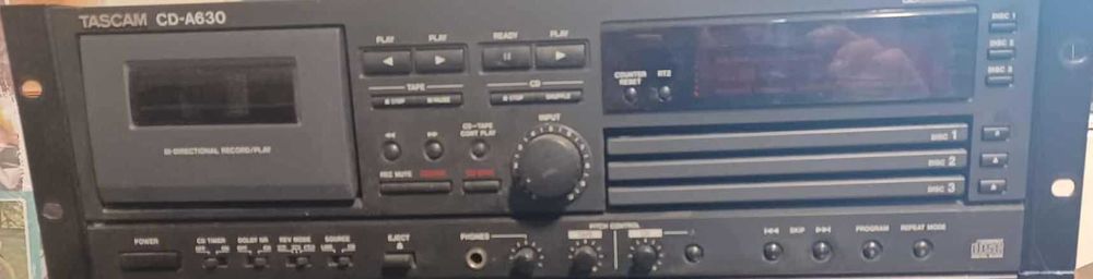 Tascam CD-A630 w świetnym stanie