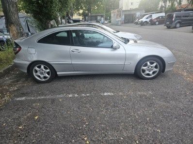 Sprzedam Mercedes C200
