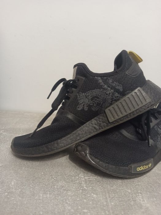 кроссовки Adidas NMD R1 Tokyo Dragon.